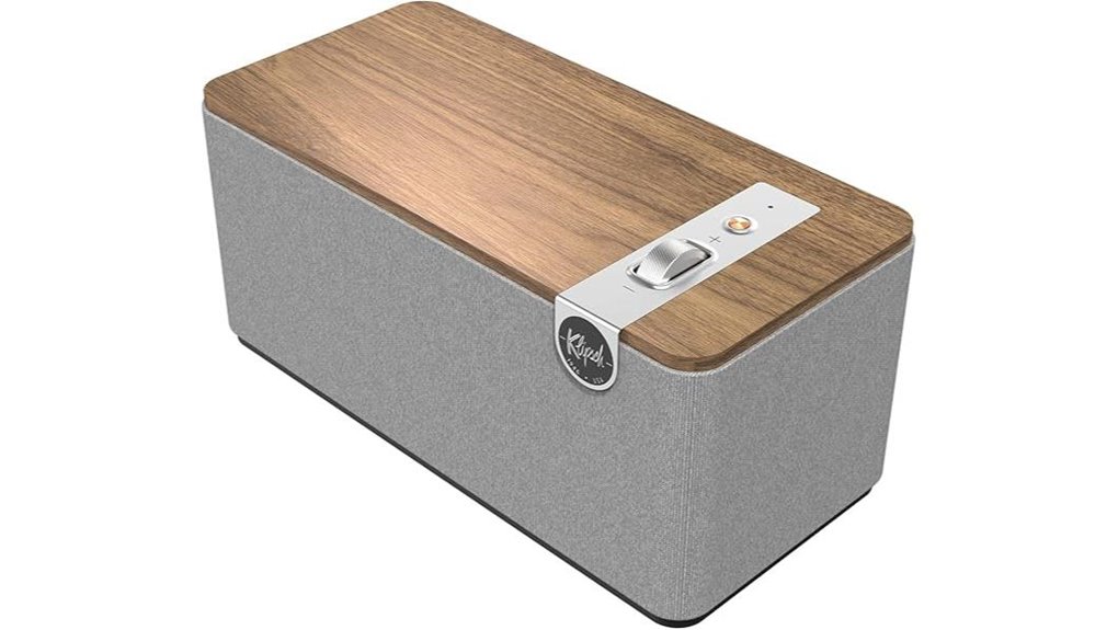 vintage inspired bluetooth speaker